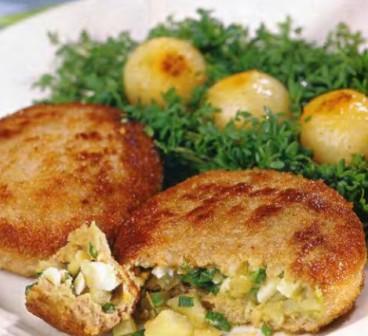Зразы с луком, яйцом и яблоком